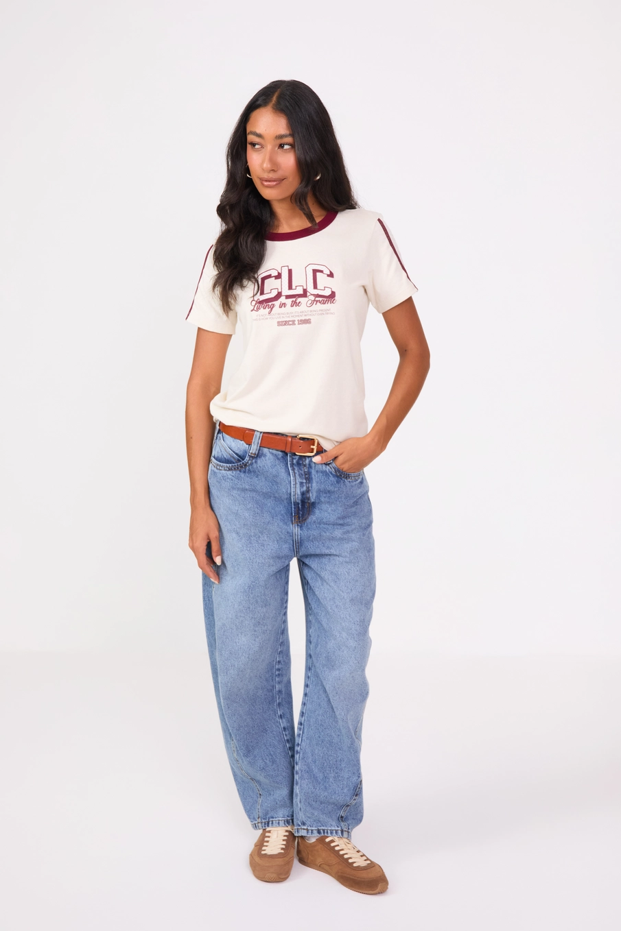 Camiseta Feminina Regular Estampada Bege 3