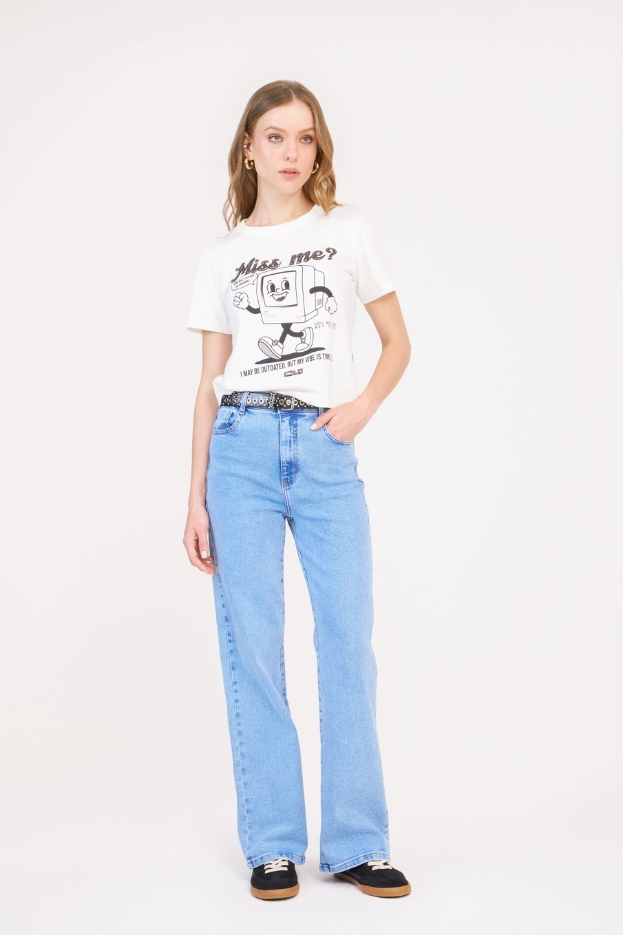 Camiseta Feminina Regular Com Estampa Off Shell 3