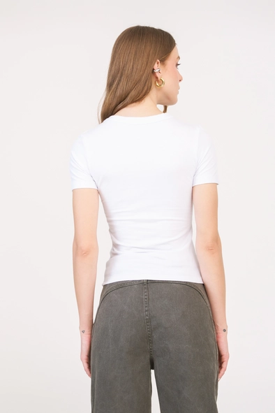 Camiseta Feminina Baby Look Com Aplicação