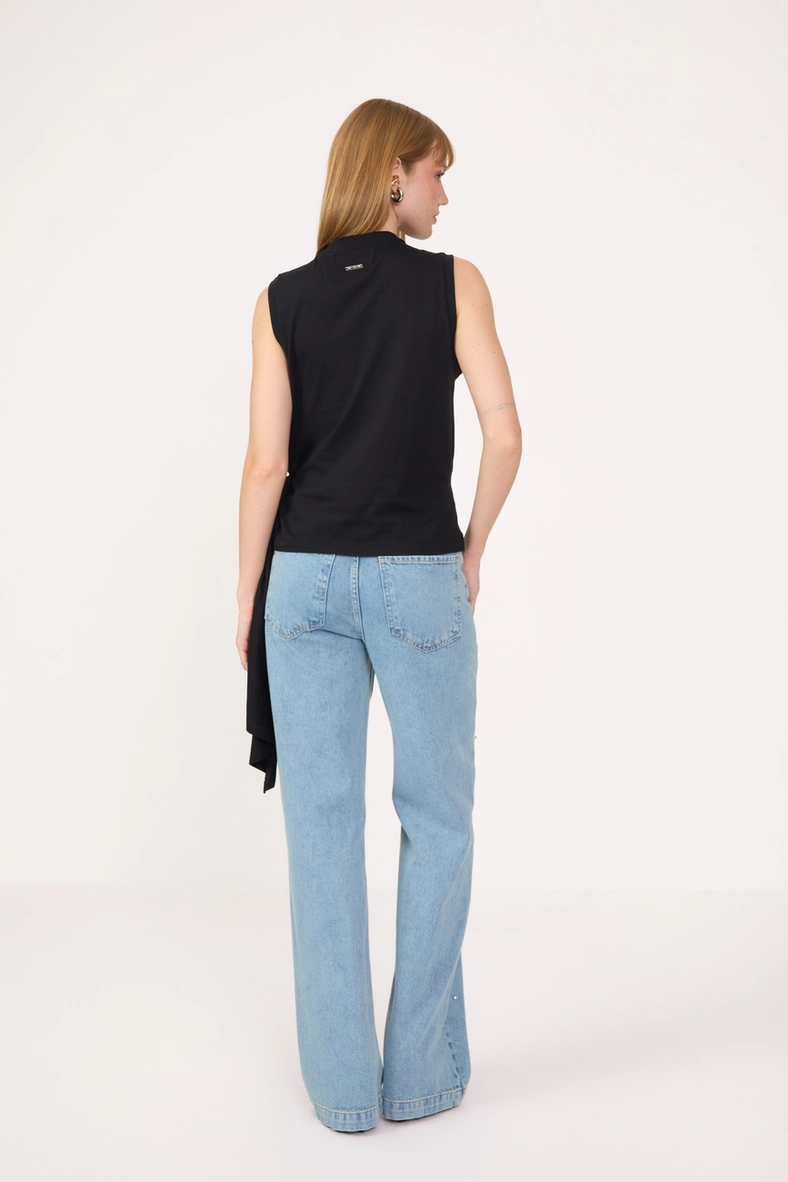 Blusa Slim Detalhe Lateral Preto 5