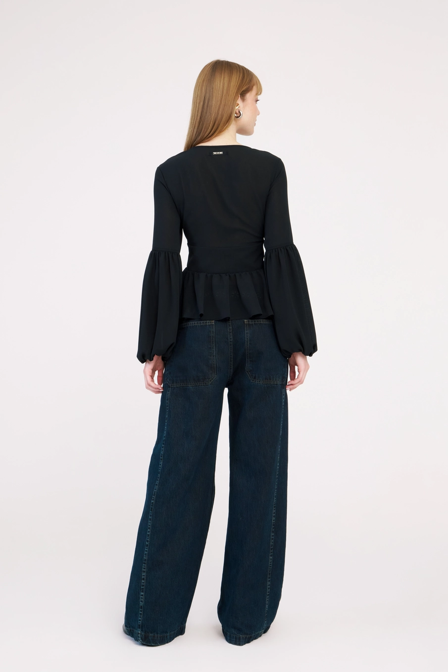 Blusa Slim Barra Godê Preto 4