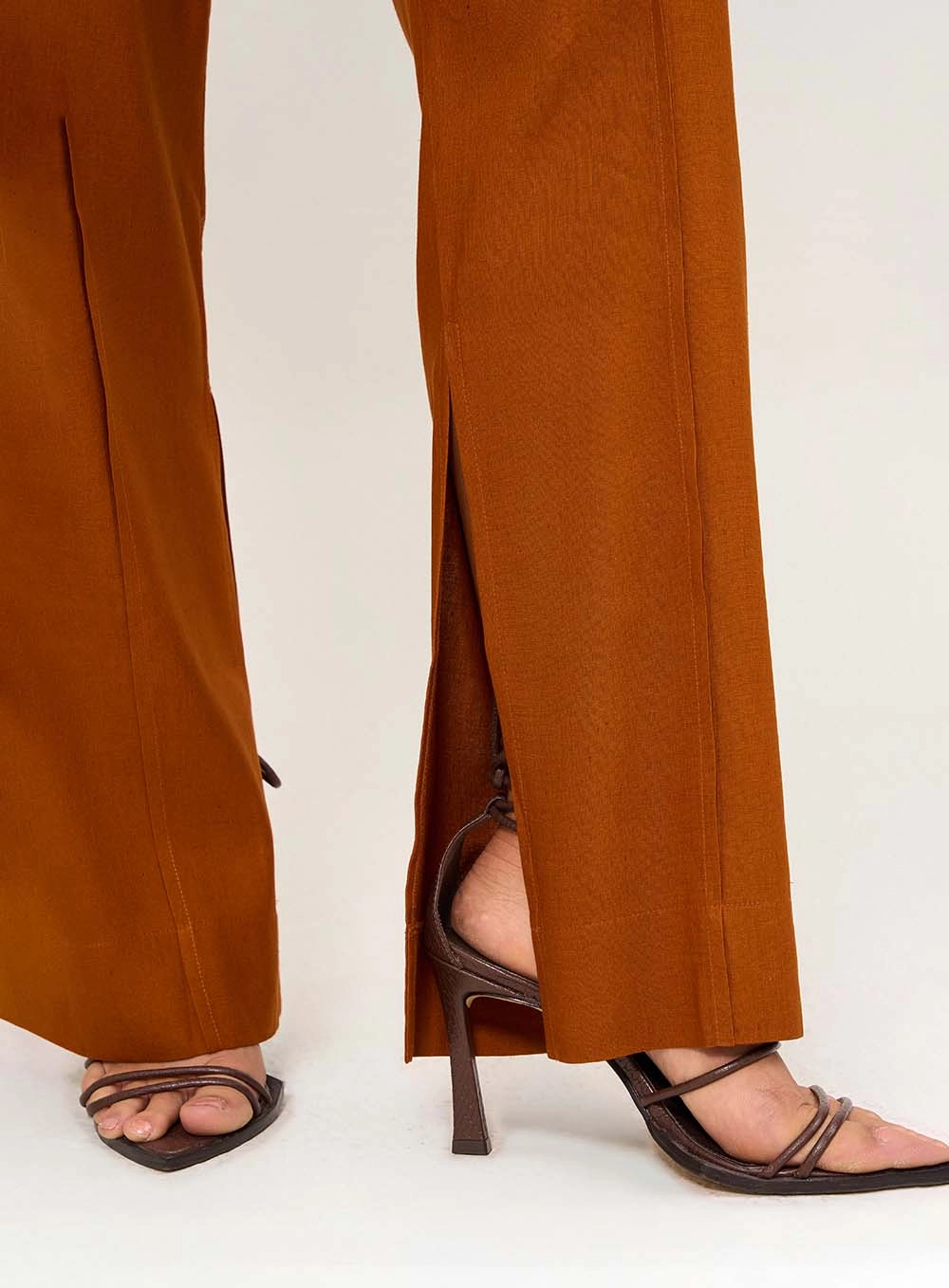 Calça Feminina Com Abertura Frontal Marrom Zeus 3