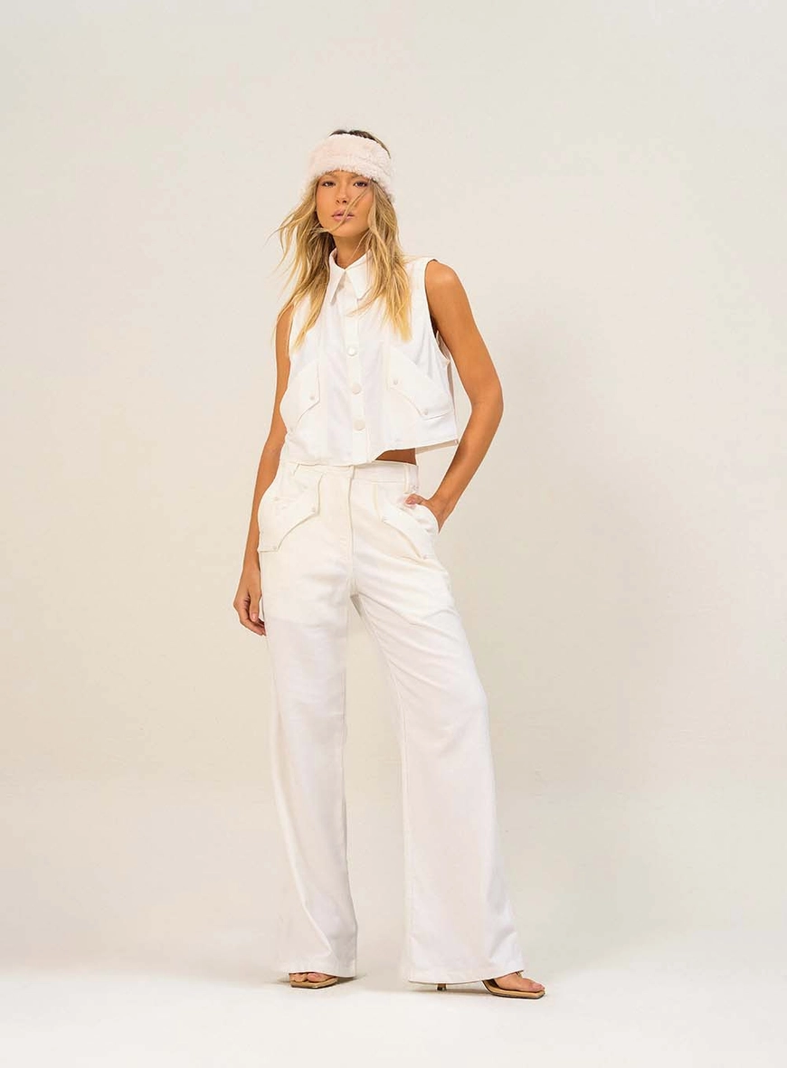 Calça Feminina Com Bolsos Utilitários Off Shell 1
