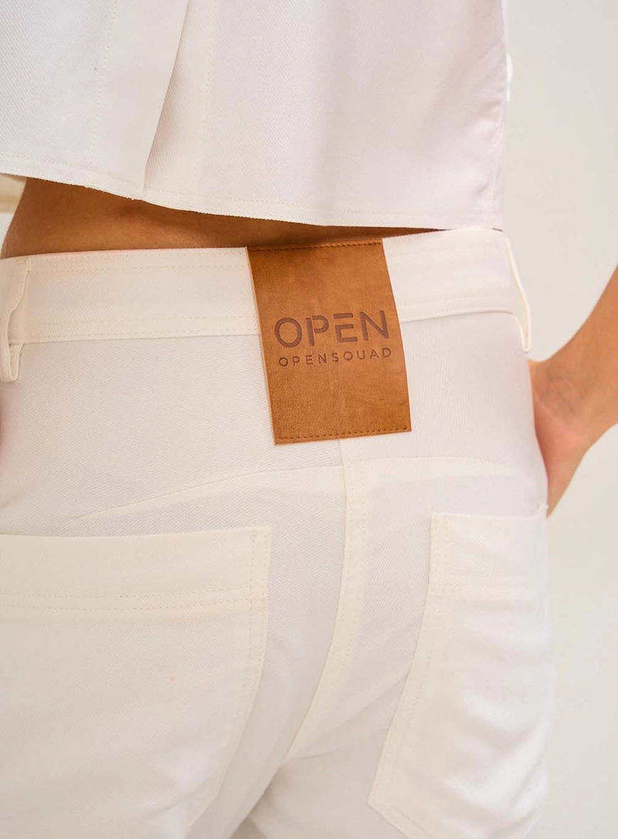 Calça Feminina Com Bolsos Utilitários Off Shell 5