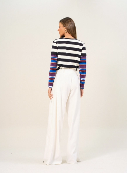 Calça Feminina Wide Leg Com Bolsos