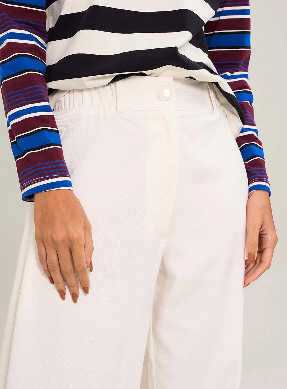 Calça Feminina Wide Leg Com Bolsos Off Shell 3