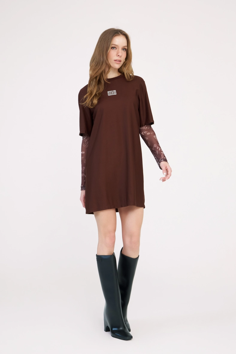 Vestido Curto Comfort Estilo T-shirt Marrom 1