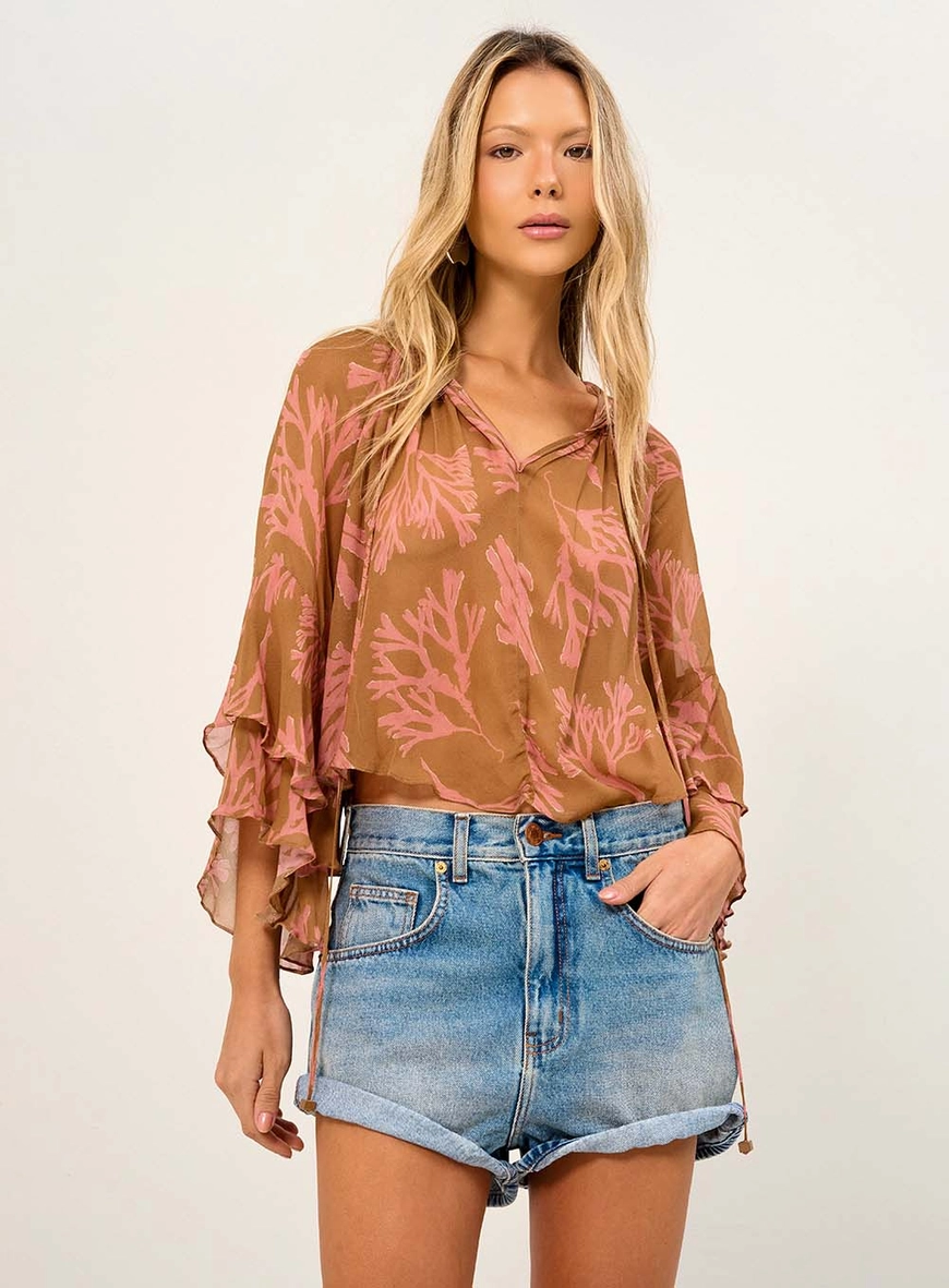 Short Jeans Feminino Com Barra Desfiada Índigo 1