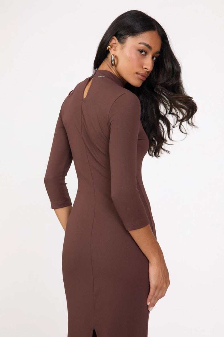 Vestido Midi Slim Texturizado Marrom 4