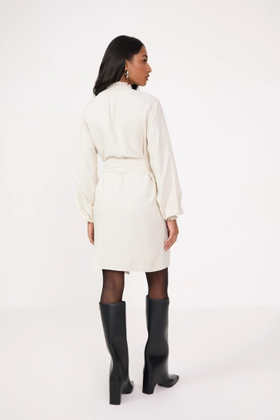 Vestido Curto Comfort Gola Alta Lastex
