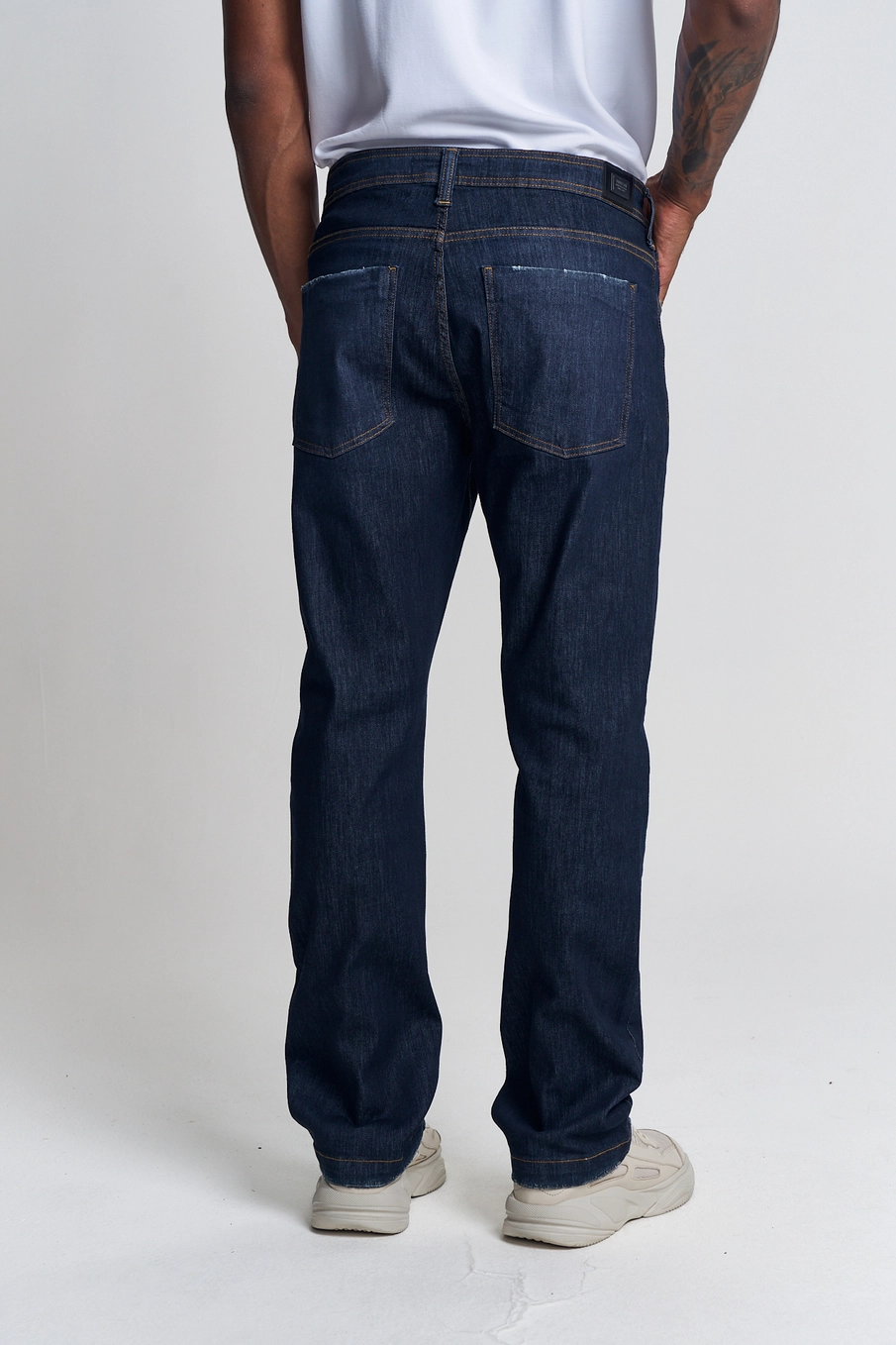 Calça Jeans Masculina Com Cintura Média - Leo Índigo 3