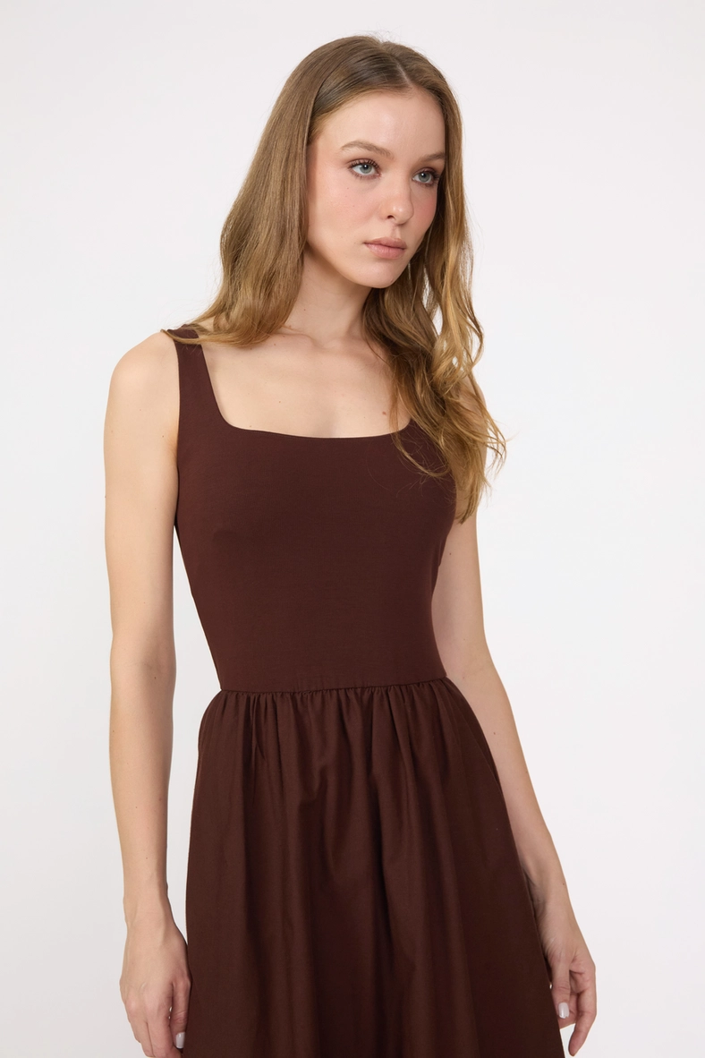 Vestido Midi Com Sobreposição Marrom 3