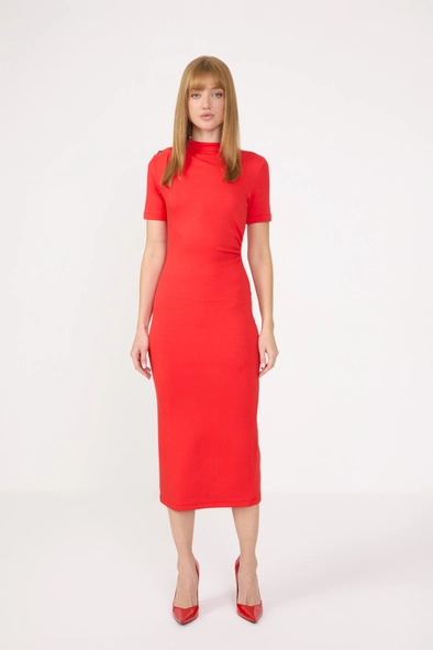 Vestido Midi Slim Com Detalhe De Botão
