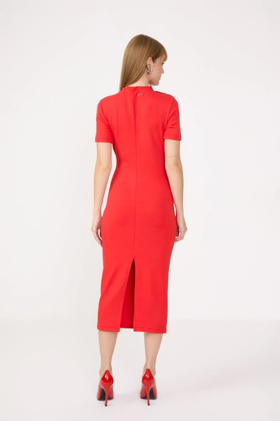Vestido Midi Slim Com Detalhe De Botão