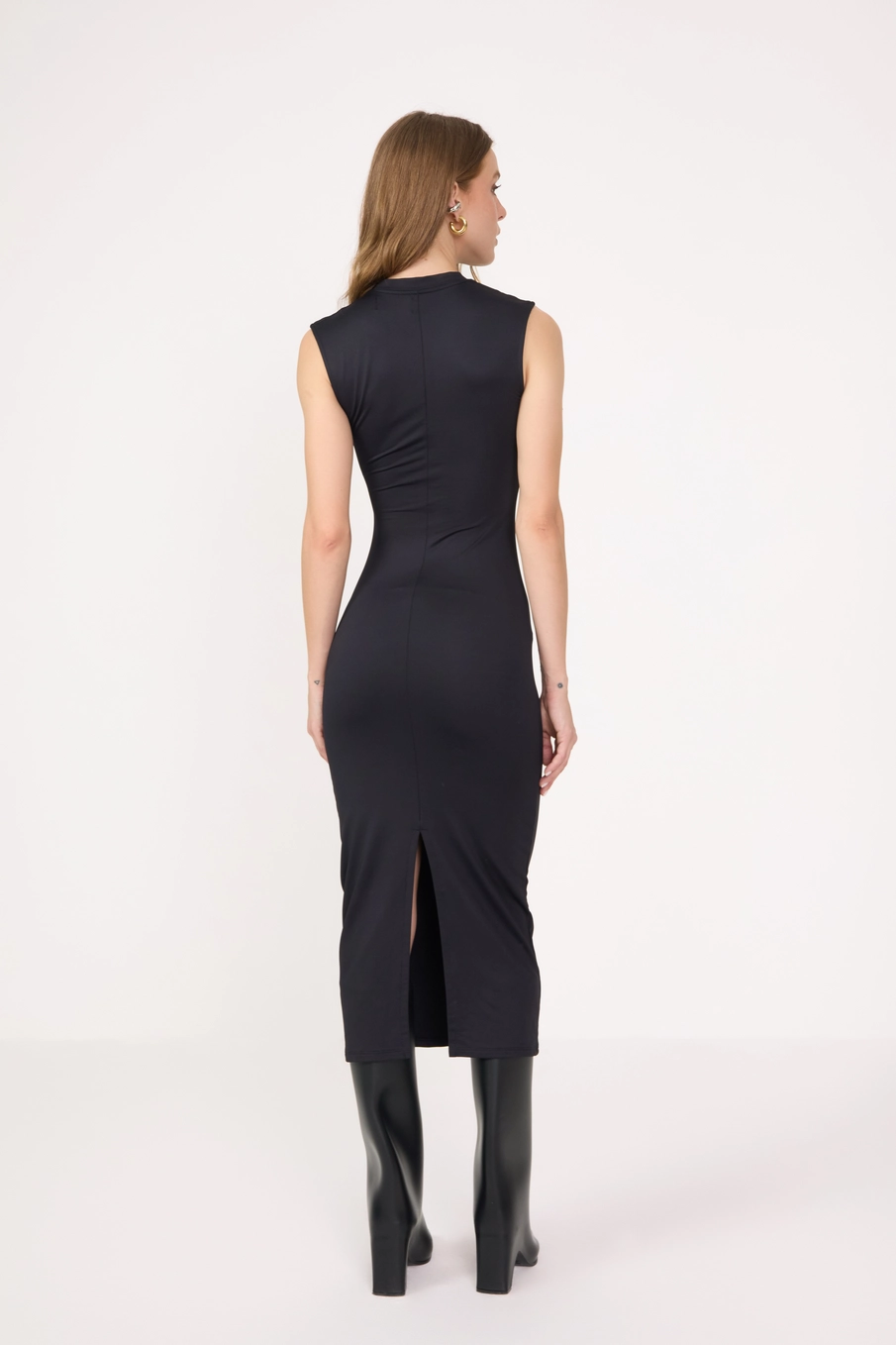 Vestido Midi Slim Com Gola Alta E Pregas Laterais Preto 2