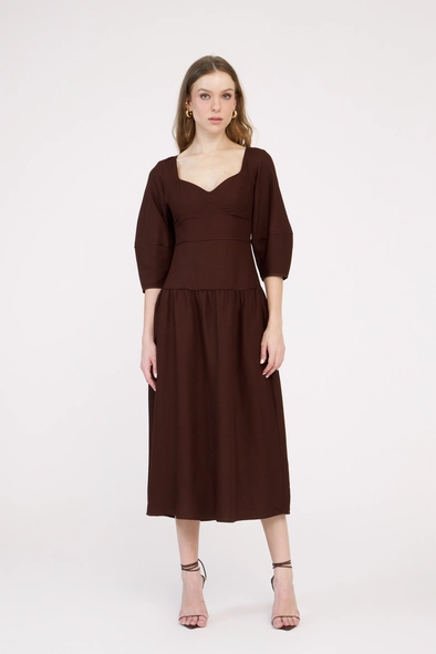 Vestido Midi Decote Coração E Mangas Balonê