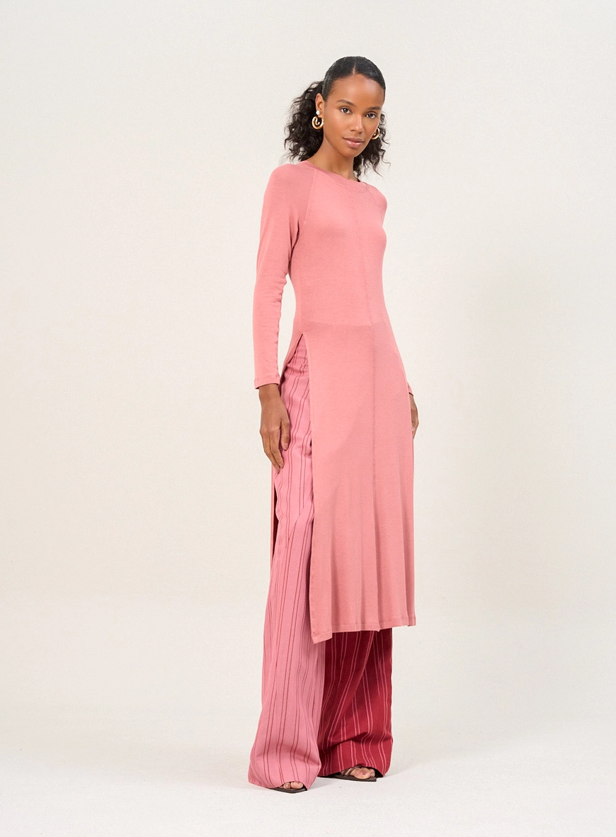 Blusa Alongada Manga Longa Com Fendas Laterais Rosa 4
