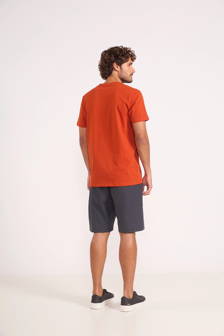 Camiseta Estampada Logo Laranja