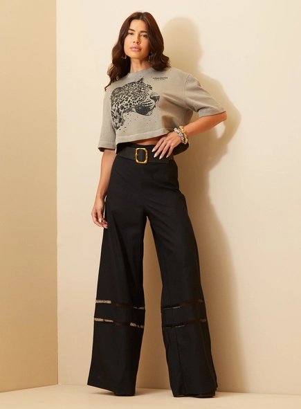 Calça Feminina Pantalona Com Recortes Em Tela