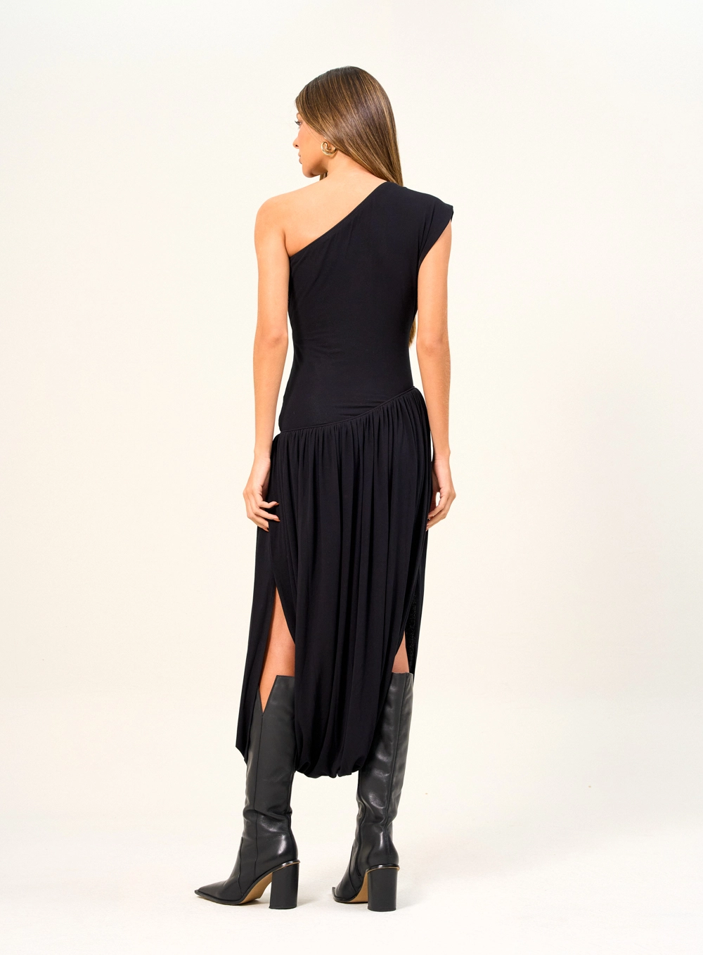 Vestido Assimétrico Plissado Preto 2