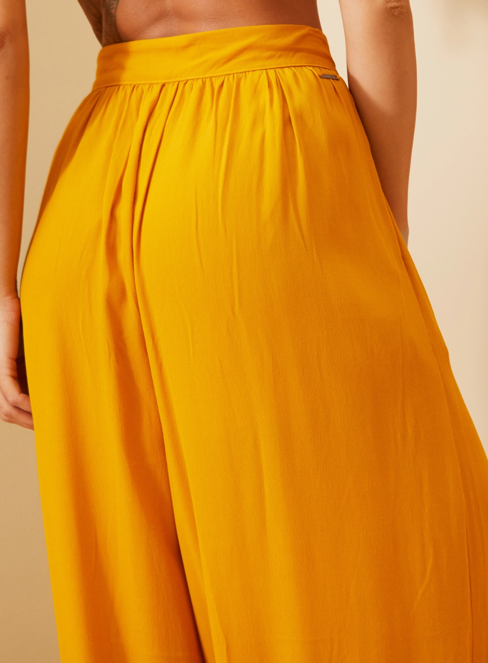 Calça Feminina Com Barra Balonê Amarelo Sunray 3