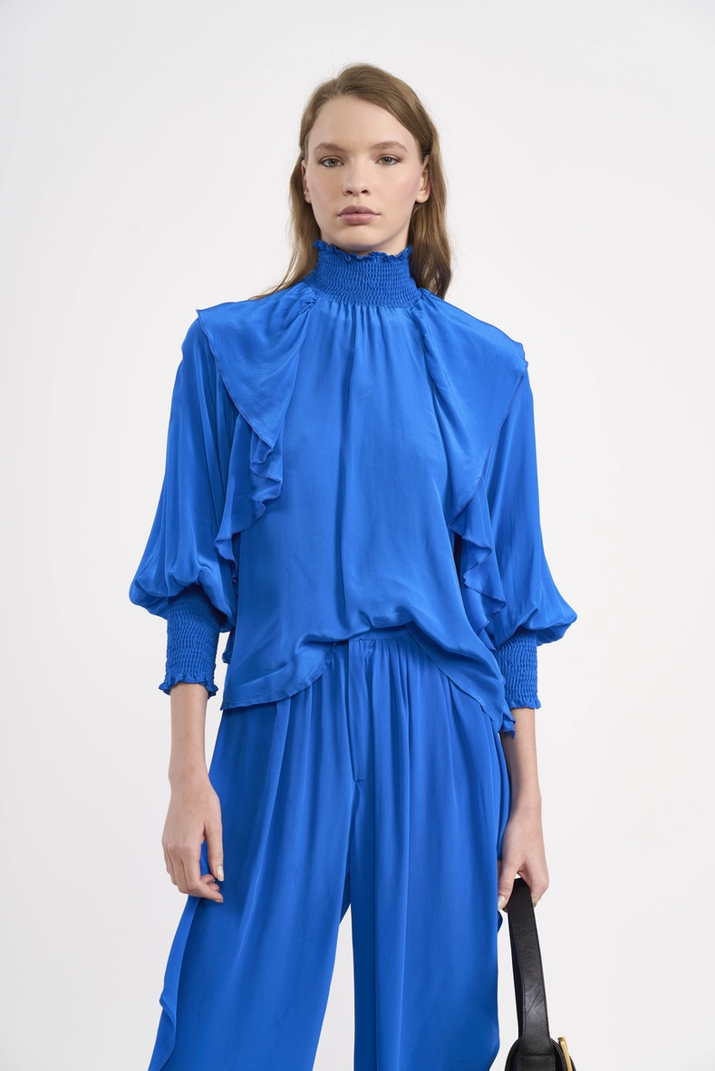 Blusa Com Babados E Gola Alta