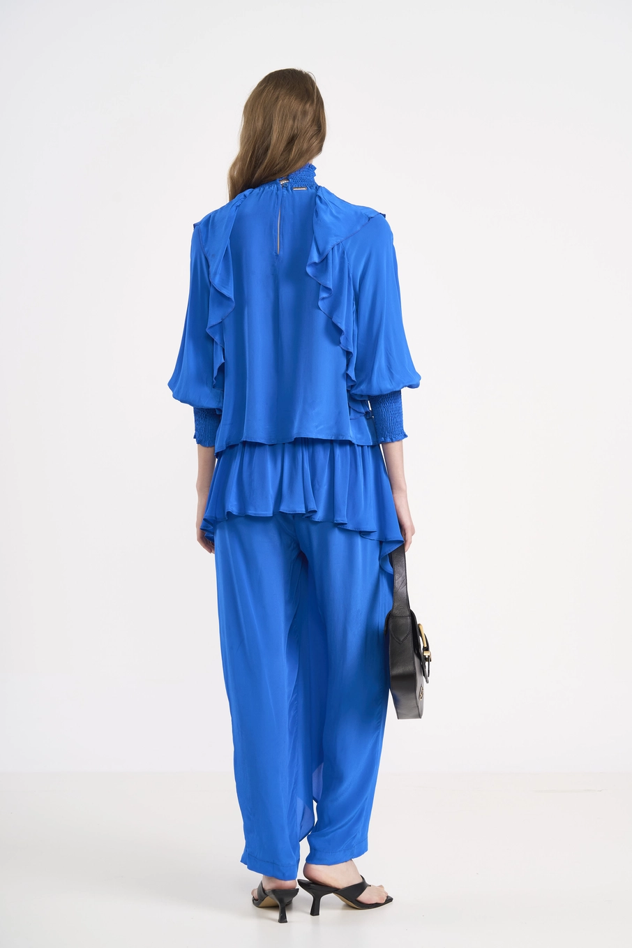 Blusa Com Babados E Gola Alta Azul