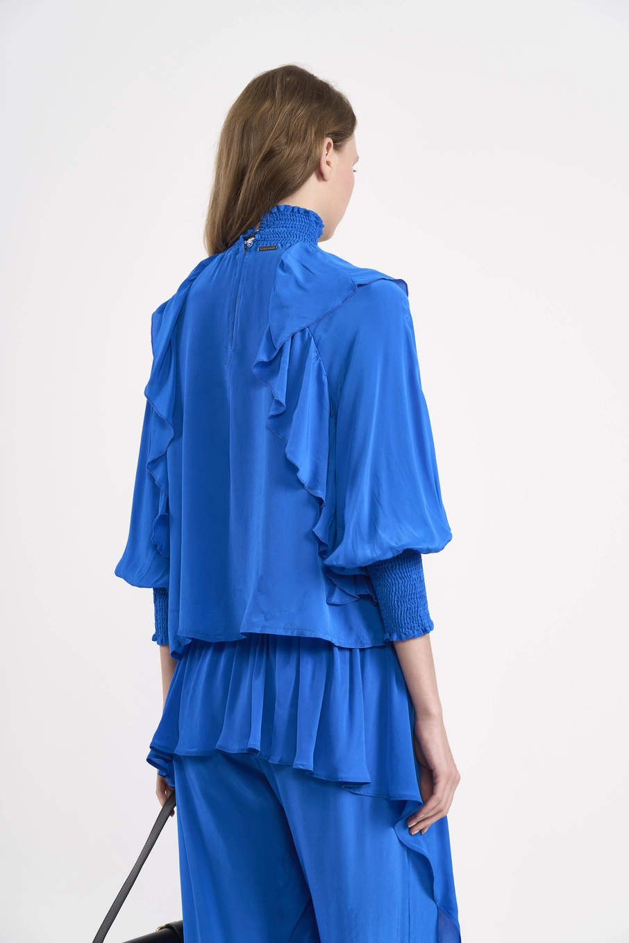 Blusa Com Babados E Gola Alta Azul