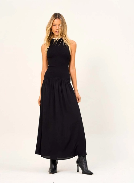Vestido Longo Regata Com Saia Plissada