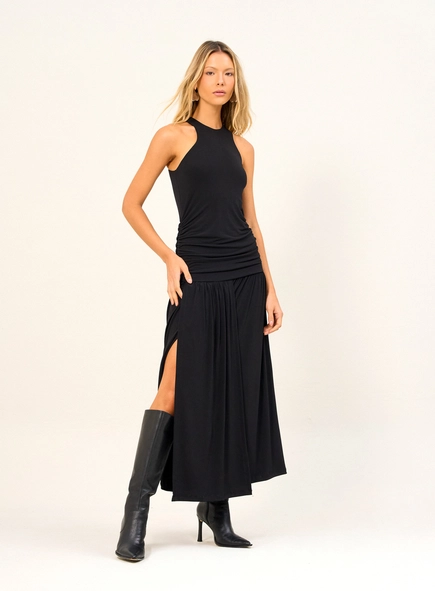 Vestido Longo Com Fenda Lateral