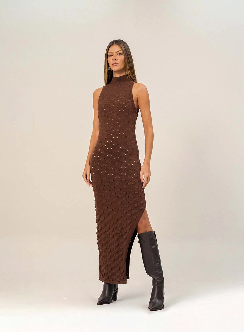 Vestido Gola Alta Com Textura Marrom 1