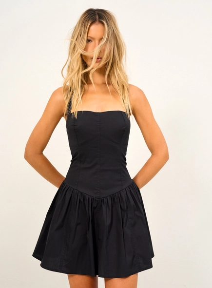 Vestido Curto Halter Com Saia Godê
