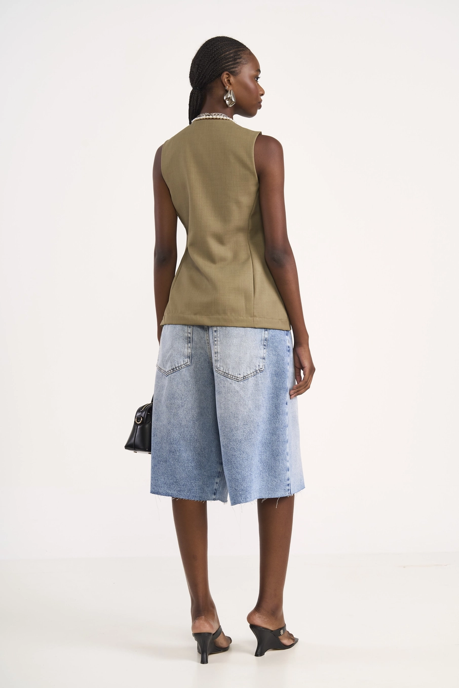 Blusa Alfaiataria Nostalgic Botões Decorativos Bege Misk