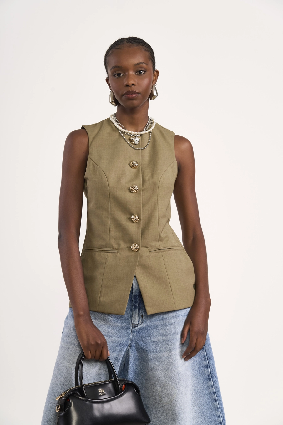 Blusa Alfaiataria Nostalgic Botões Decorativos Bege Misk