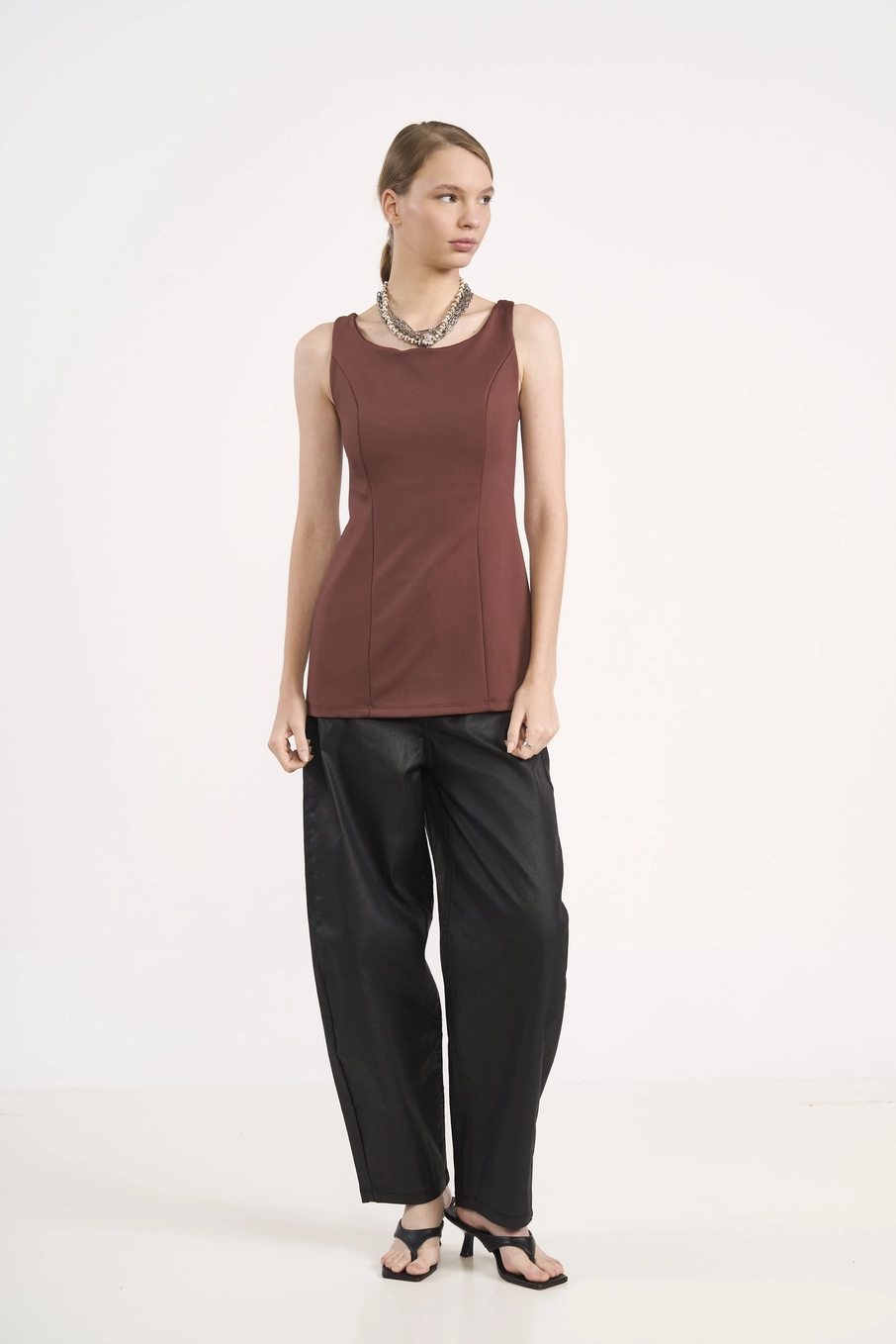 Blusa Estruturada Alongada Marrom