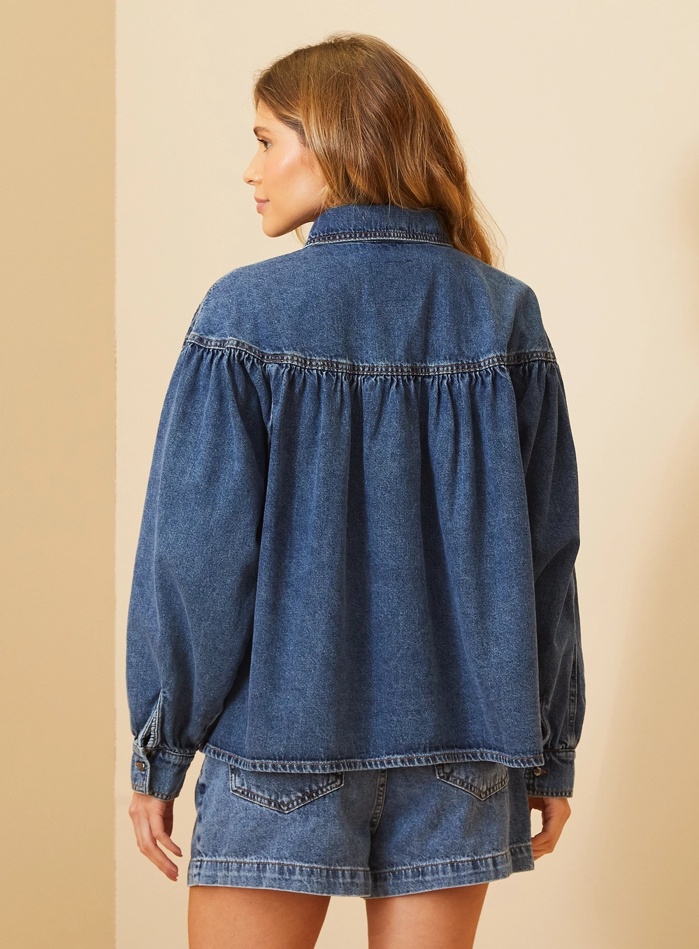 Camisa Jeans Feminina Com Manga Bufante Índigo 2