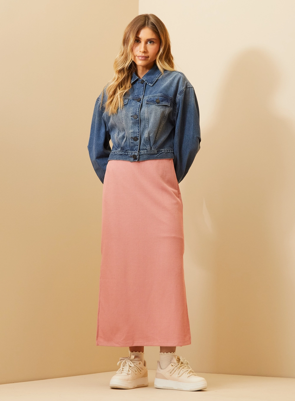 Jaqueta Jeans Feminina Com Recortes - Cropped Índigo 1
