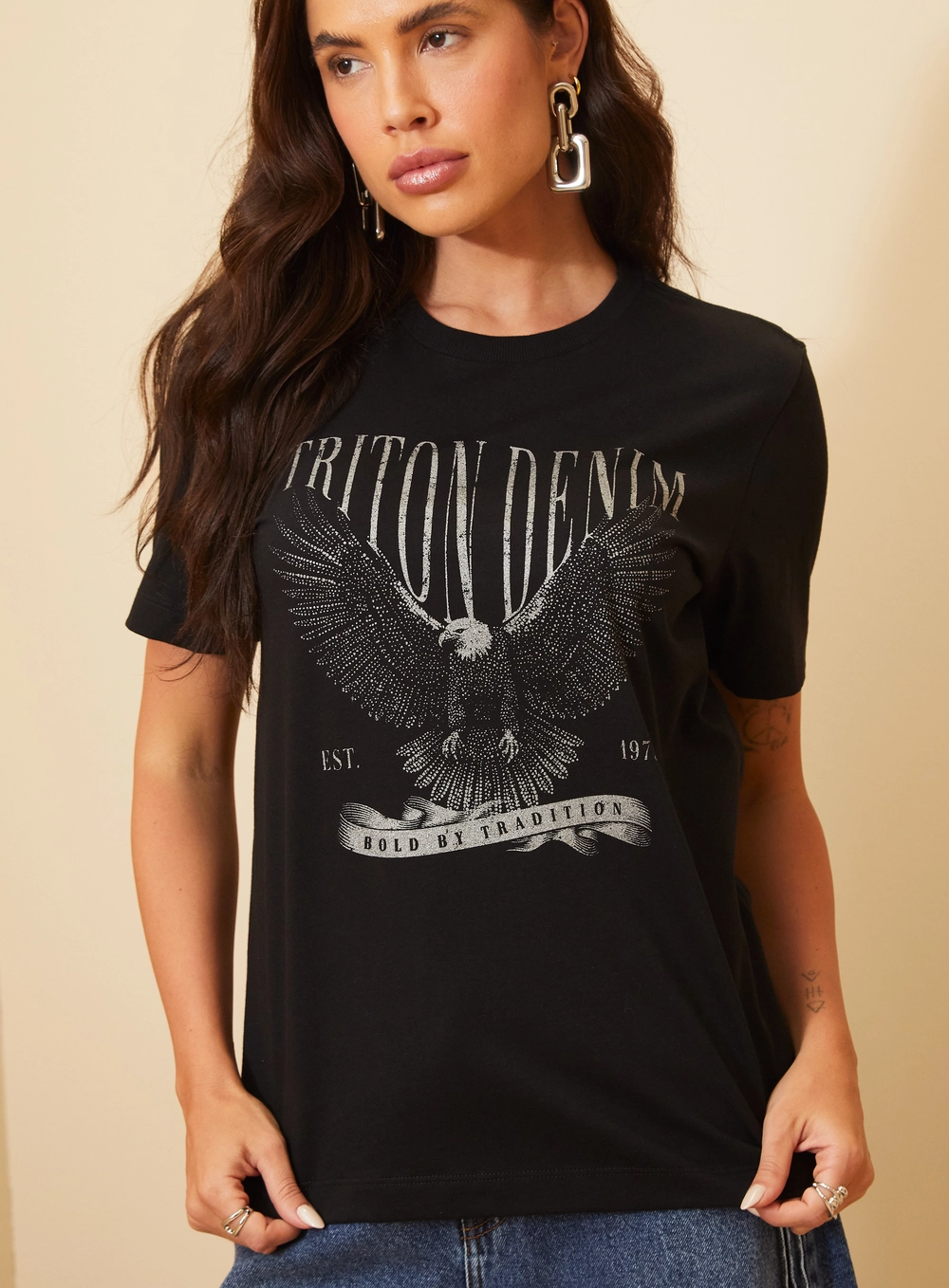 Camiseta Feminina Com Estampa Frontal - Comfort Preto 3