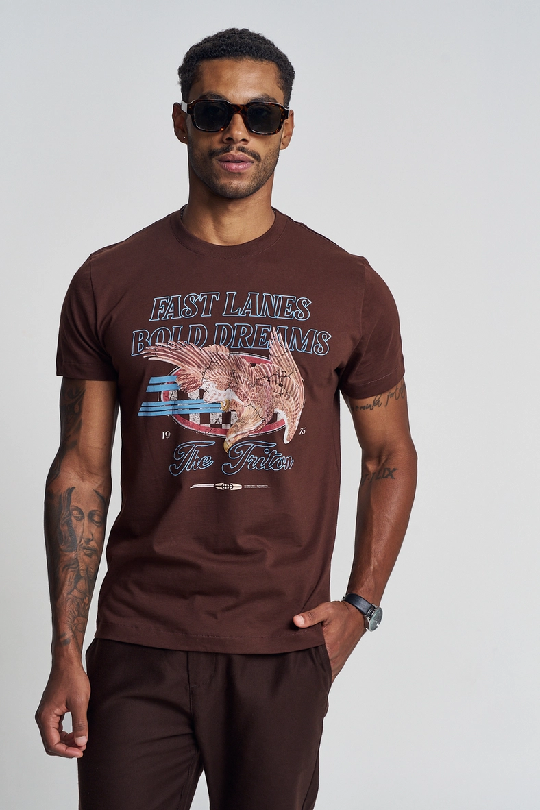 Camiseta Masculina Com Estampa Frontal - New Marrom 2
