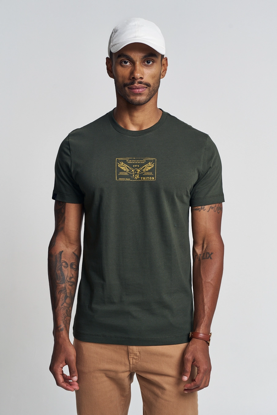 Camiseta Masculina Regular Com Estampa Frontal Verde 1