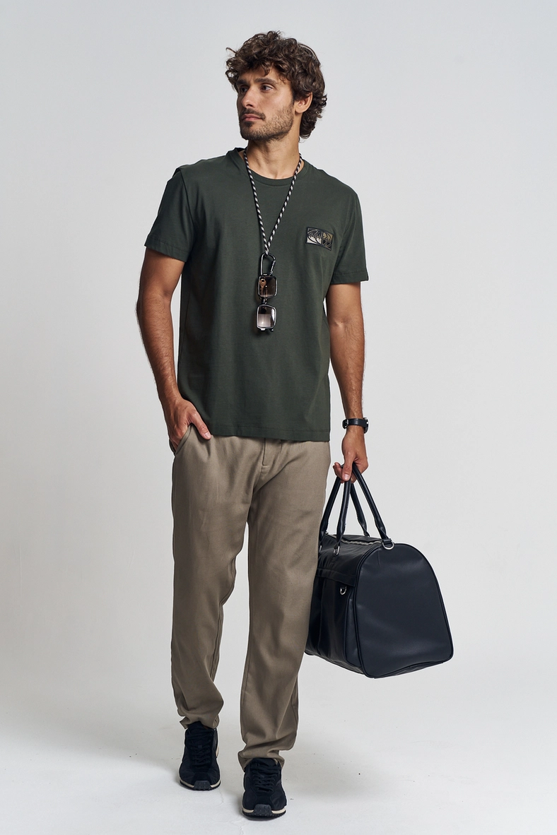 Camiseta Masculina Com Patch No Peito Verde 4