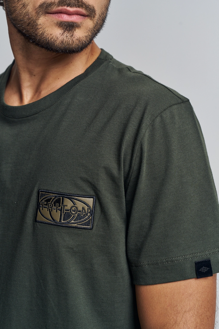 Camiseta Masculina Com Patch No Peito Verde 3