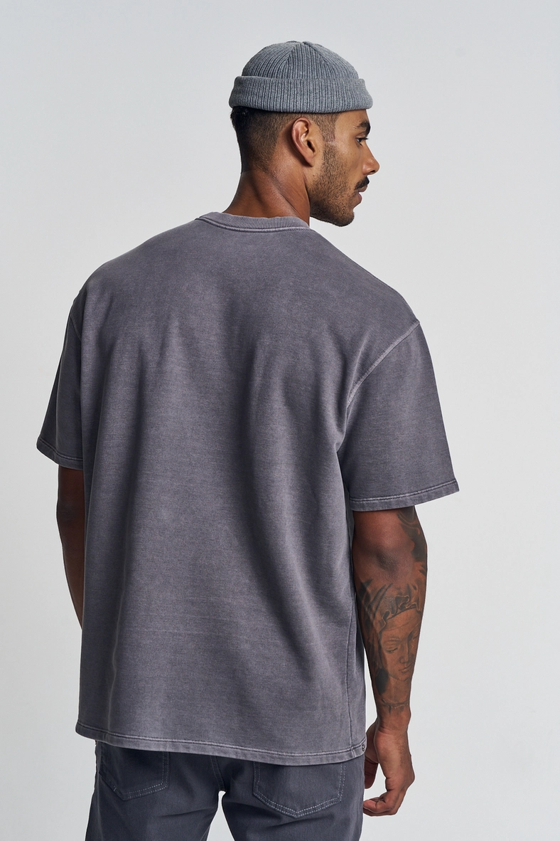 Camiseta Masculina Estonada Com Estampa Frontal CINZA 2