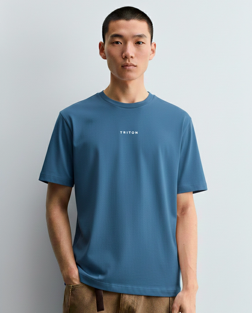 Camiseta Reta Com Logo Minimalista Azul 1