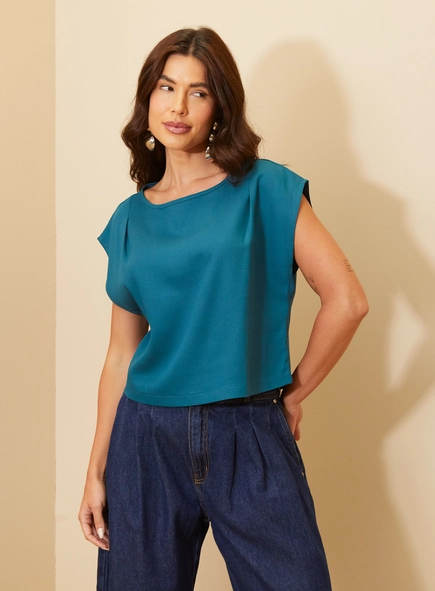 Blusa Ampla Manga Curta Estruturada