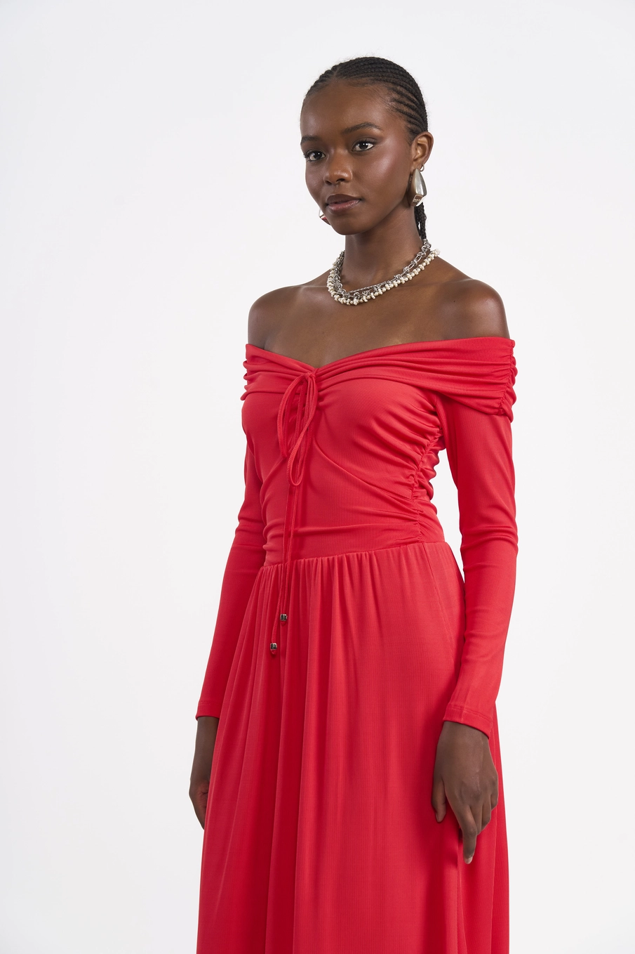 Vestido Midi Ombro A Ombro Franzido Vermelho