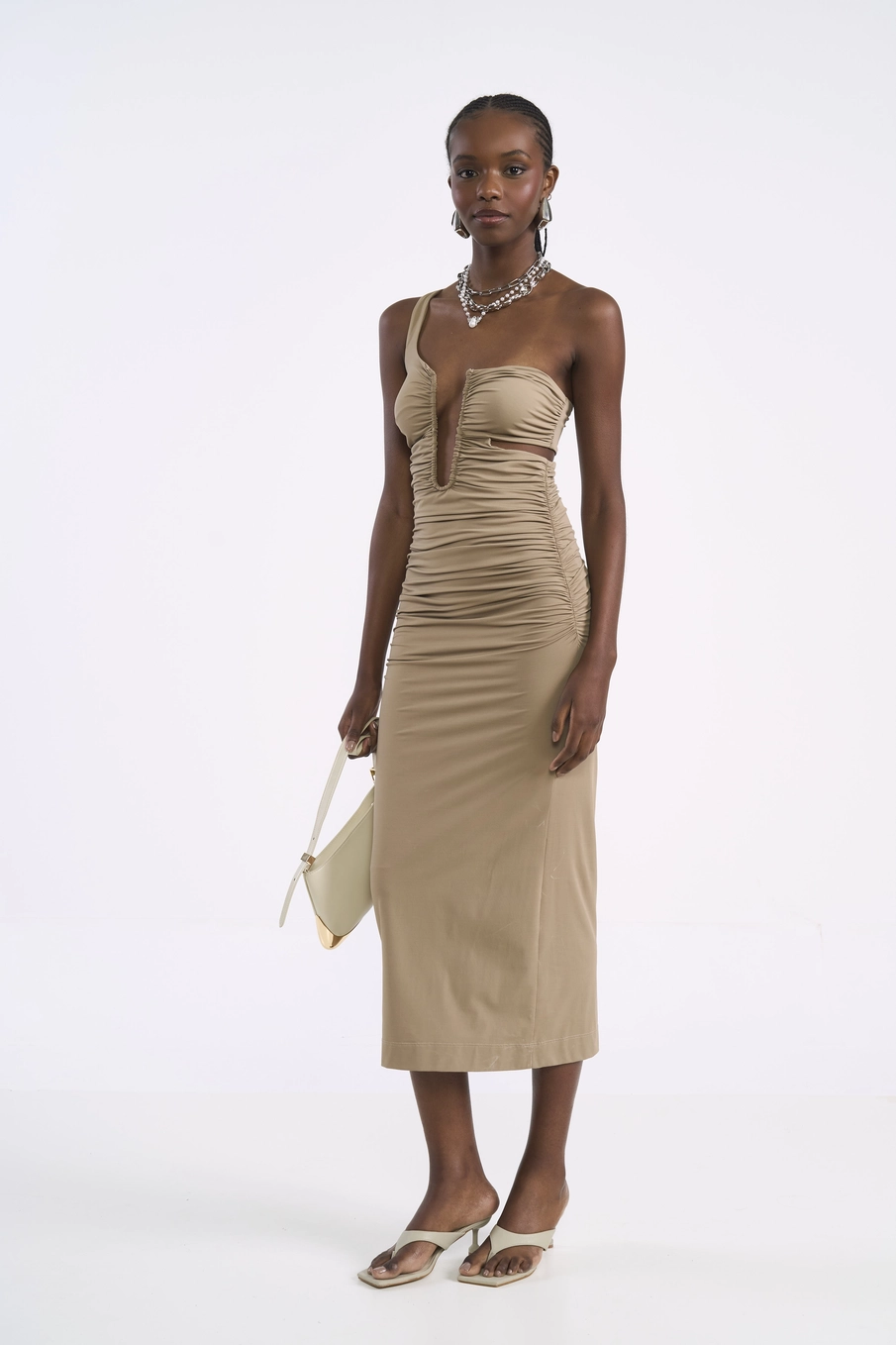 Vestido Midi Franzido Com Recortes Bege