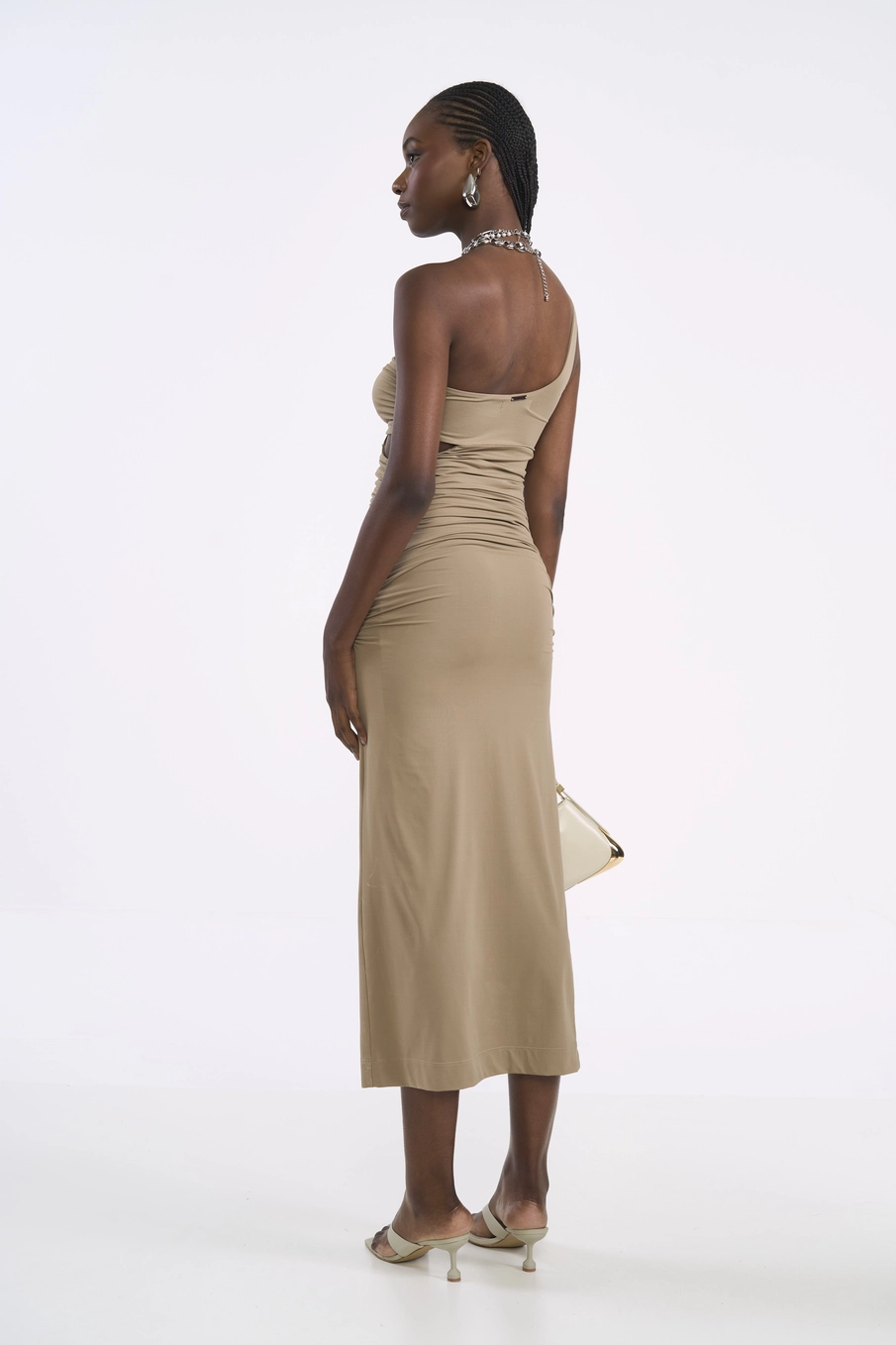 Vestido Midi Franzido Com Recortes Bege