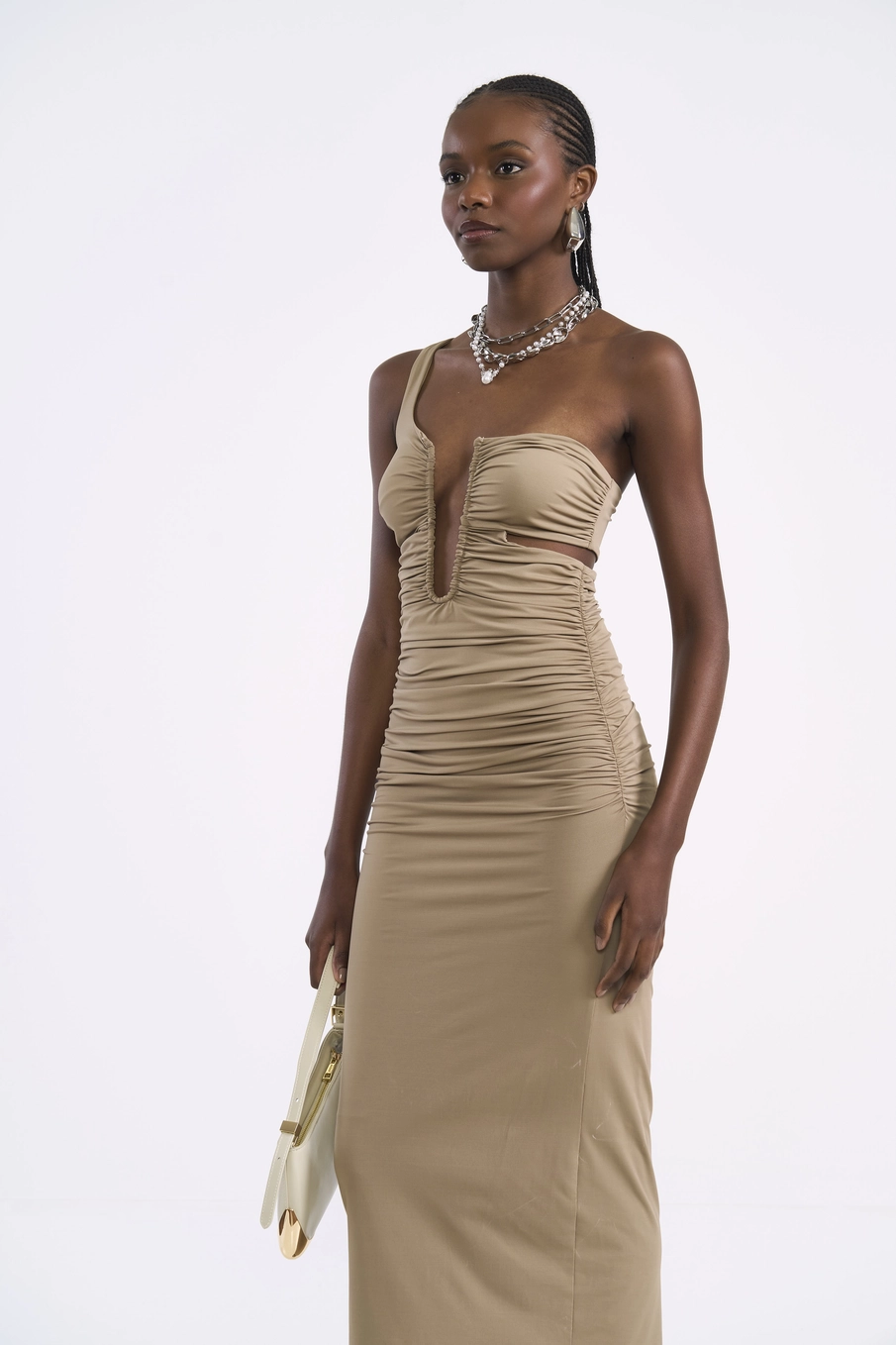 Vestido Midi Franzido Com Recortes Bege
