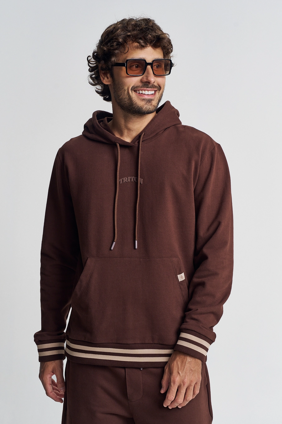 Blusão Masculino Com Capuz Comfort Marrom 2